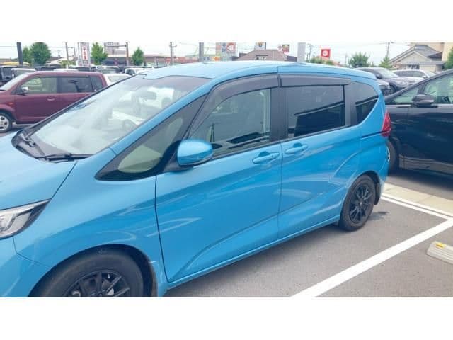 Car thumbnail 4