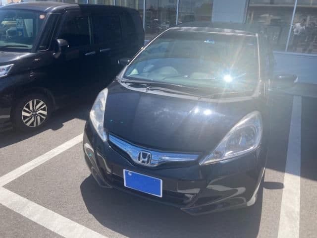 Car thumbnail 3