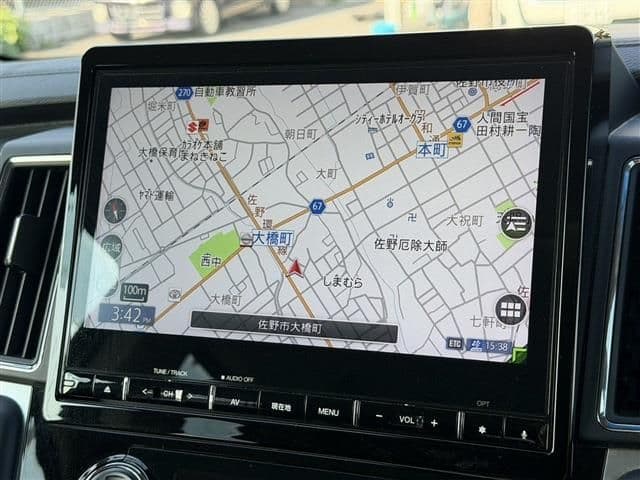 Car thumbnail 3