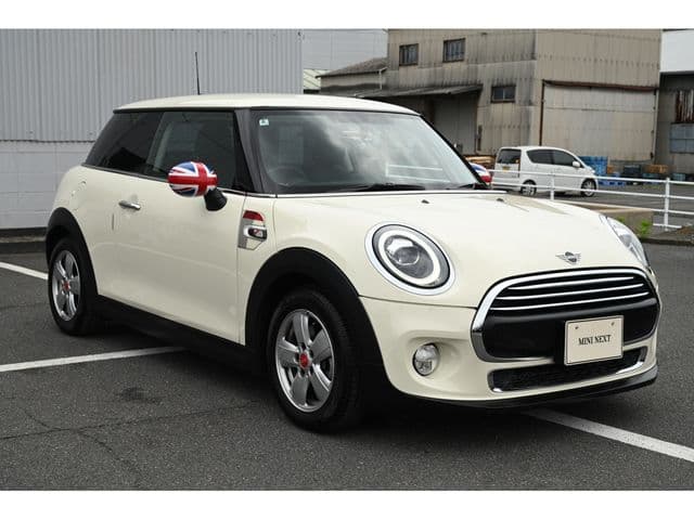 Car thumbnail 3