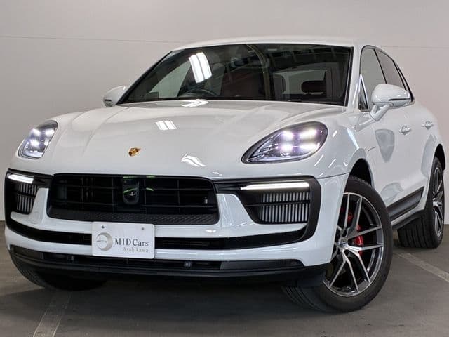 PORSCHE