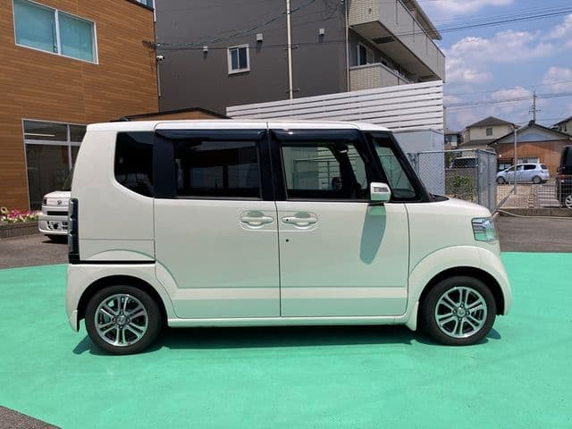 Car thumbnail 4