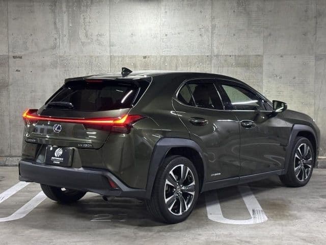 Car thumbnail 3