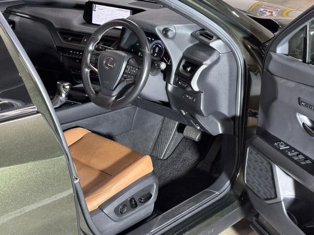 Car thumbnail 4