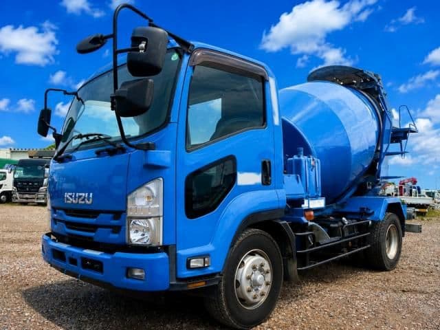 ISUZU