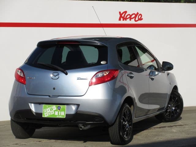 Car thumbnail 3