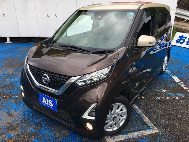 NISSAN