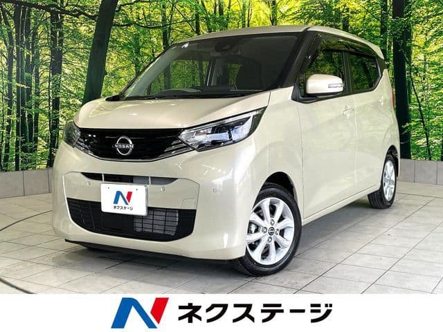 NISSAN