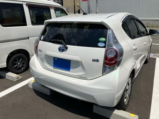 Car thumbnail 4