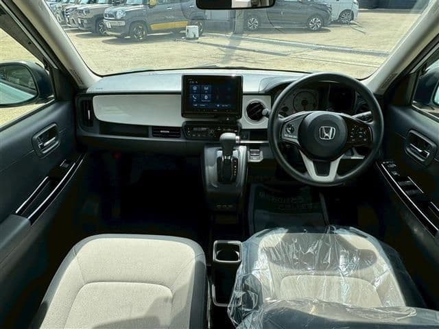 Car thumbnail 3