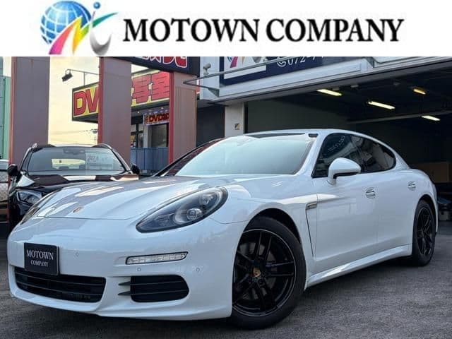 PORSCHE