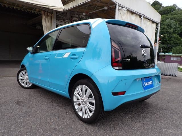 Car thumbnail 3