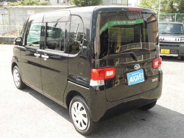 Car thumbnail 3