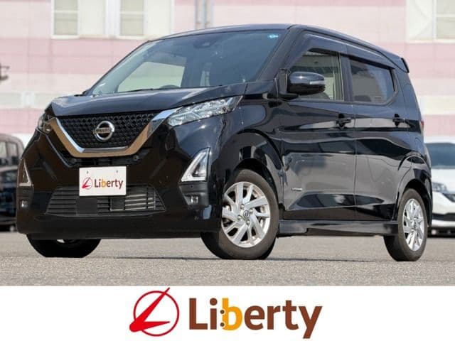 NISSAN