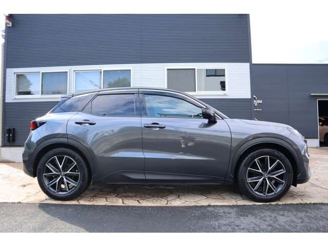 Car thumbnail 4
