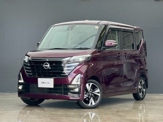 NISSAN