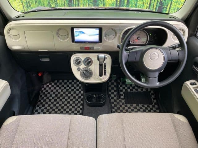 Car thumbnail 2