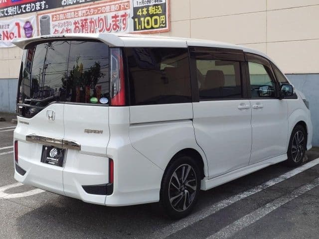 Car thumbnail 3