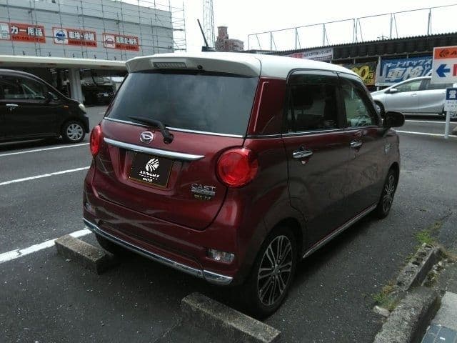 Car thumbnail 3