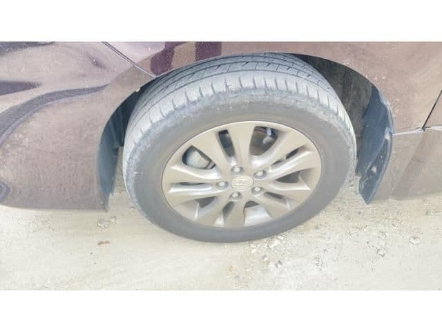 Car thumbnail 3