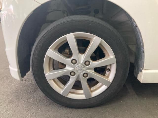 Car thumbnail 3