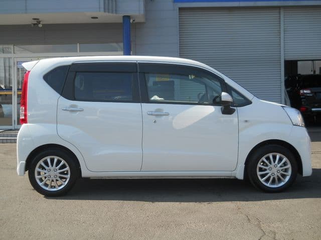 Car thumbnail 4