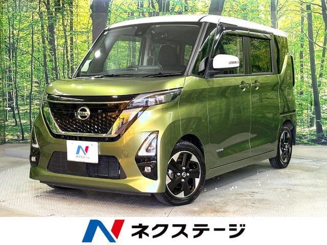 NISSAN