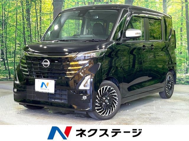 NISSAN