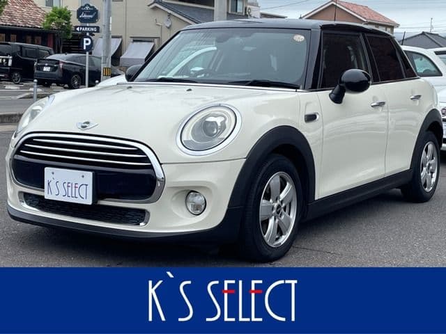 Car image 1