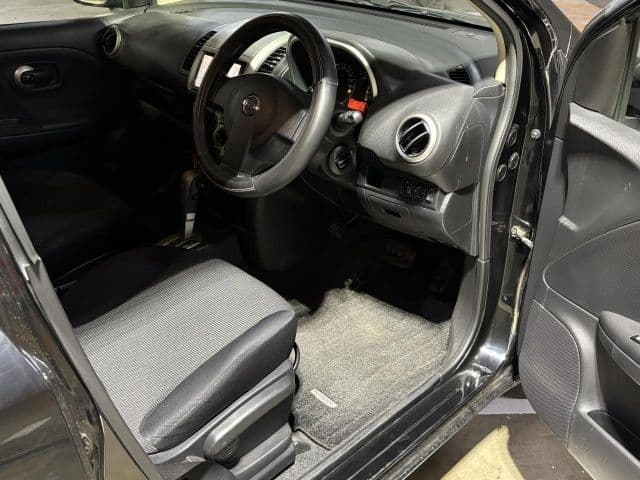 Car thumbnail 4