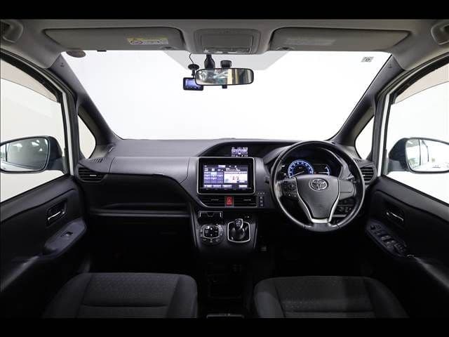 Car thumbnail 3