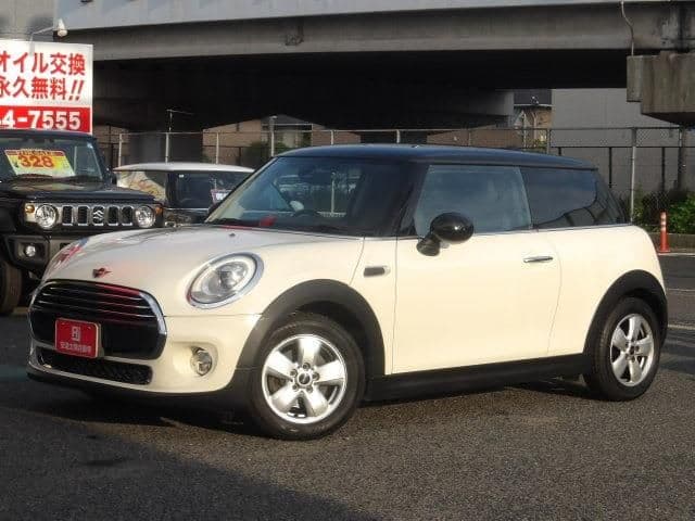 Car thumbnail 3