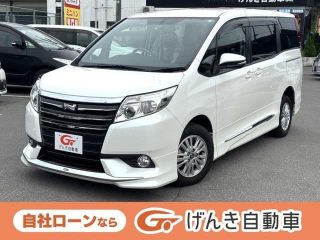 TOYOTA NOAH 4WD