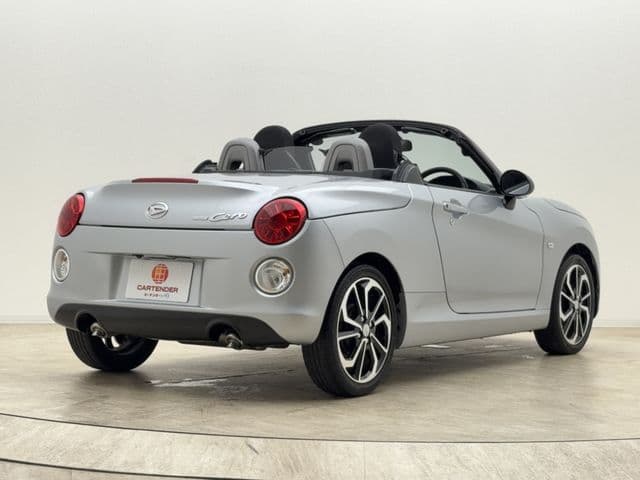 Car thumbnail 3