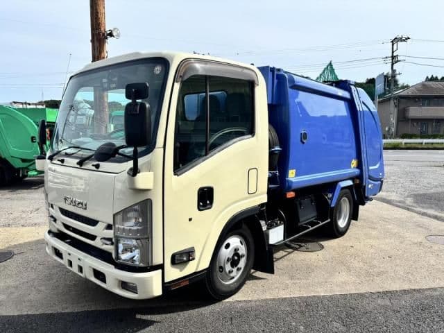 ISUZU