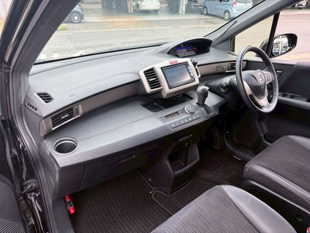 Car thumbnail 3
