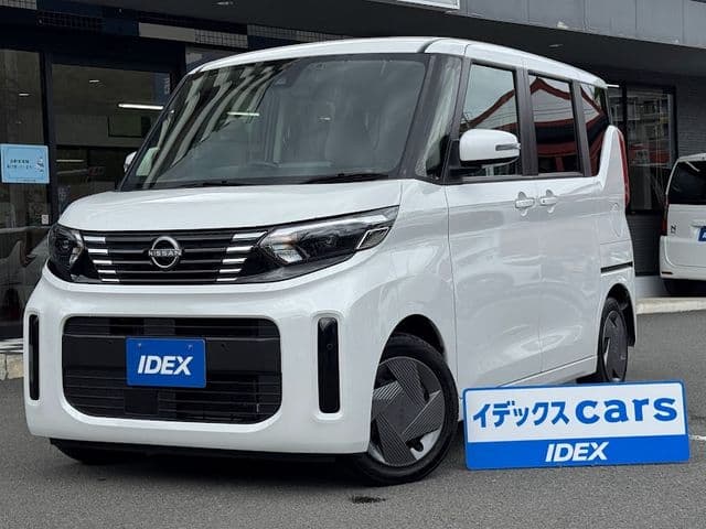 NISSAN