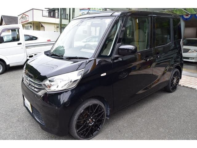 NISSAN