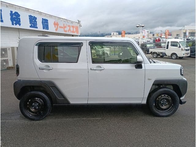 Car thumbnail 4