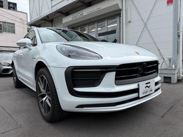 PORSCHE