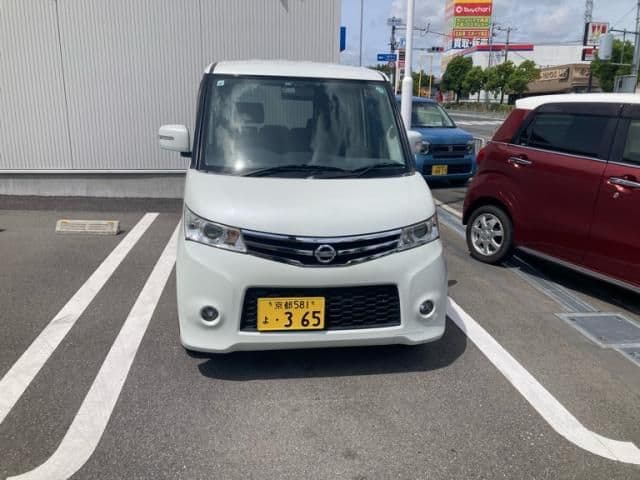 NISSAN