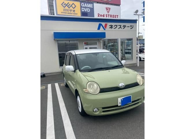 Car thumbnail 3