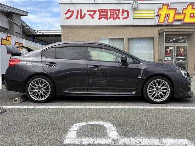 Car thumbnail 4