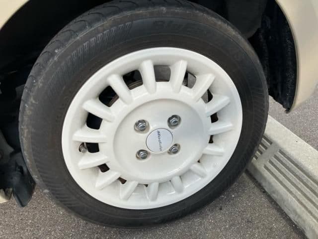 Car thumbnail 4