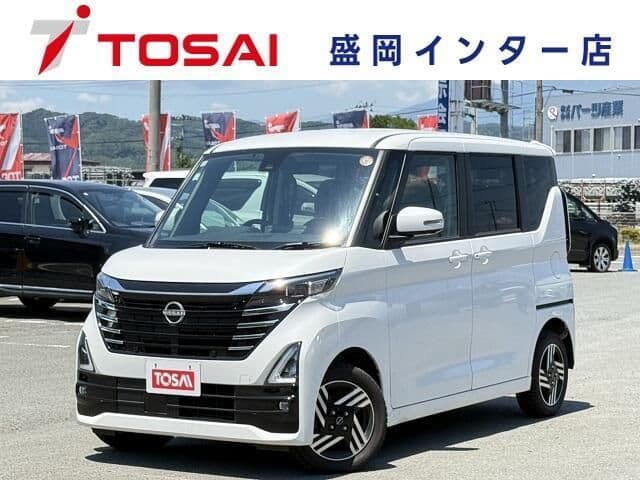 NISSAN ROOX 4WD