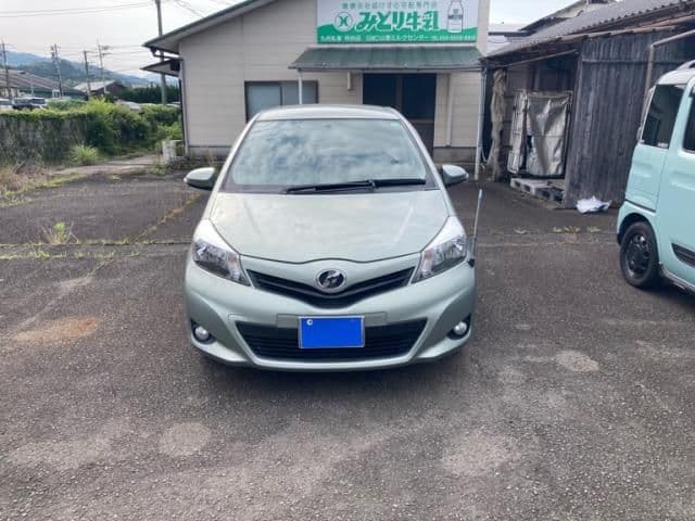 Car image 1
