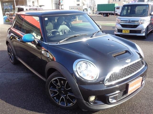 Car thumbnail 3