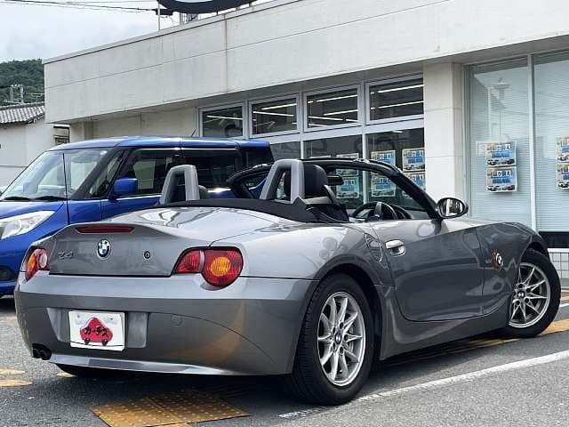 Car thumbnail 3