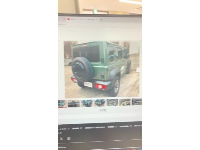Car thumbnail 2