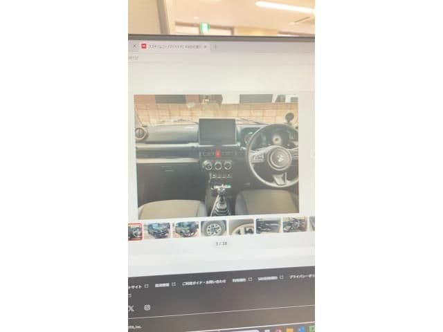 Car thumbnail 3